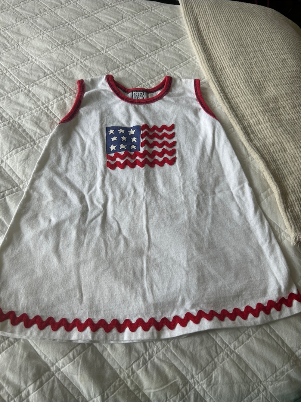 White & Red Girls' Sleeveless Tank Top with Flag Appliqué